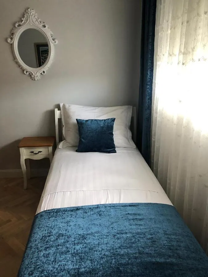 Apartment Sandra, With 2 Bathroom, Wi-Fi, Private Parking Split