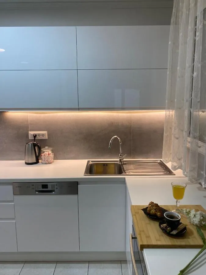 Apartment Sandra, With 2 Bathroom, Wi-Fi, Private Parking Split Croatia
