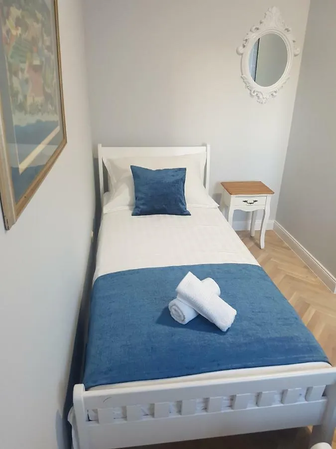 Apartment Sandra, With 2 Bathroom, Wi-Fi, Private Parking Split
