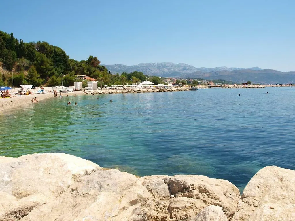 Apartment Sandra, With 2 Bathroom, Wi-Fi, Private Parking Split