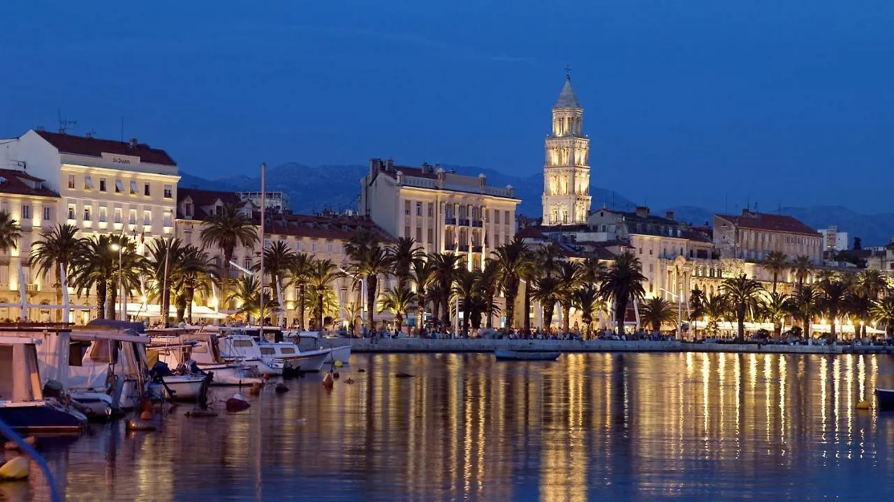 Apartment Sandra, With 2 Bathroom, Wi-Fi, Private Parking location